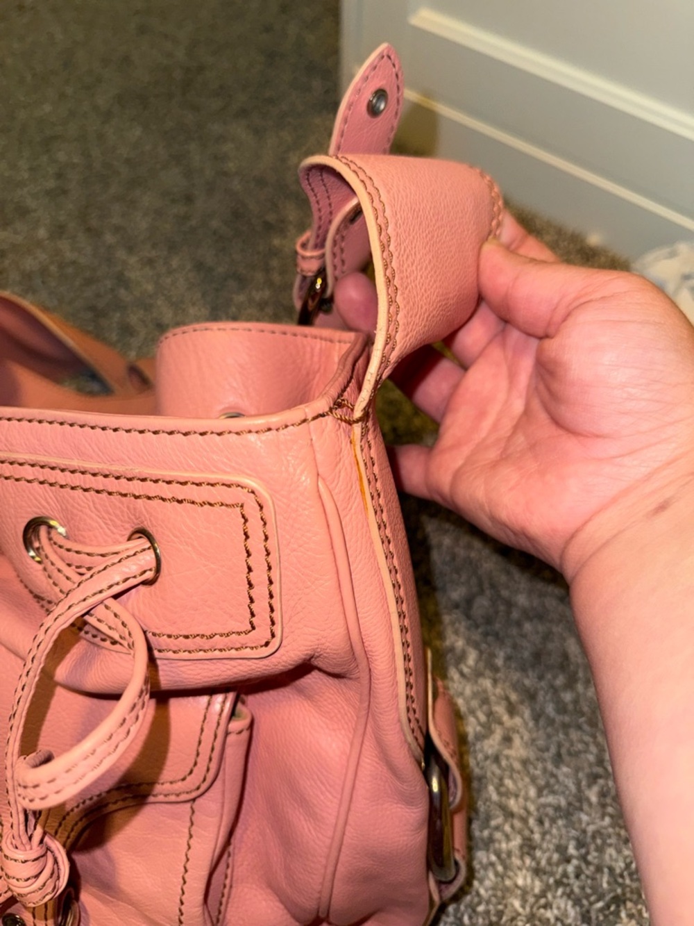Marc Jacobs Rose-Pink Leather Shoulder Bag with Front Pockets - Picture 8 of 9